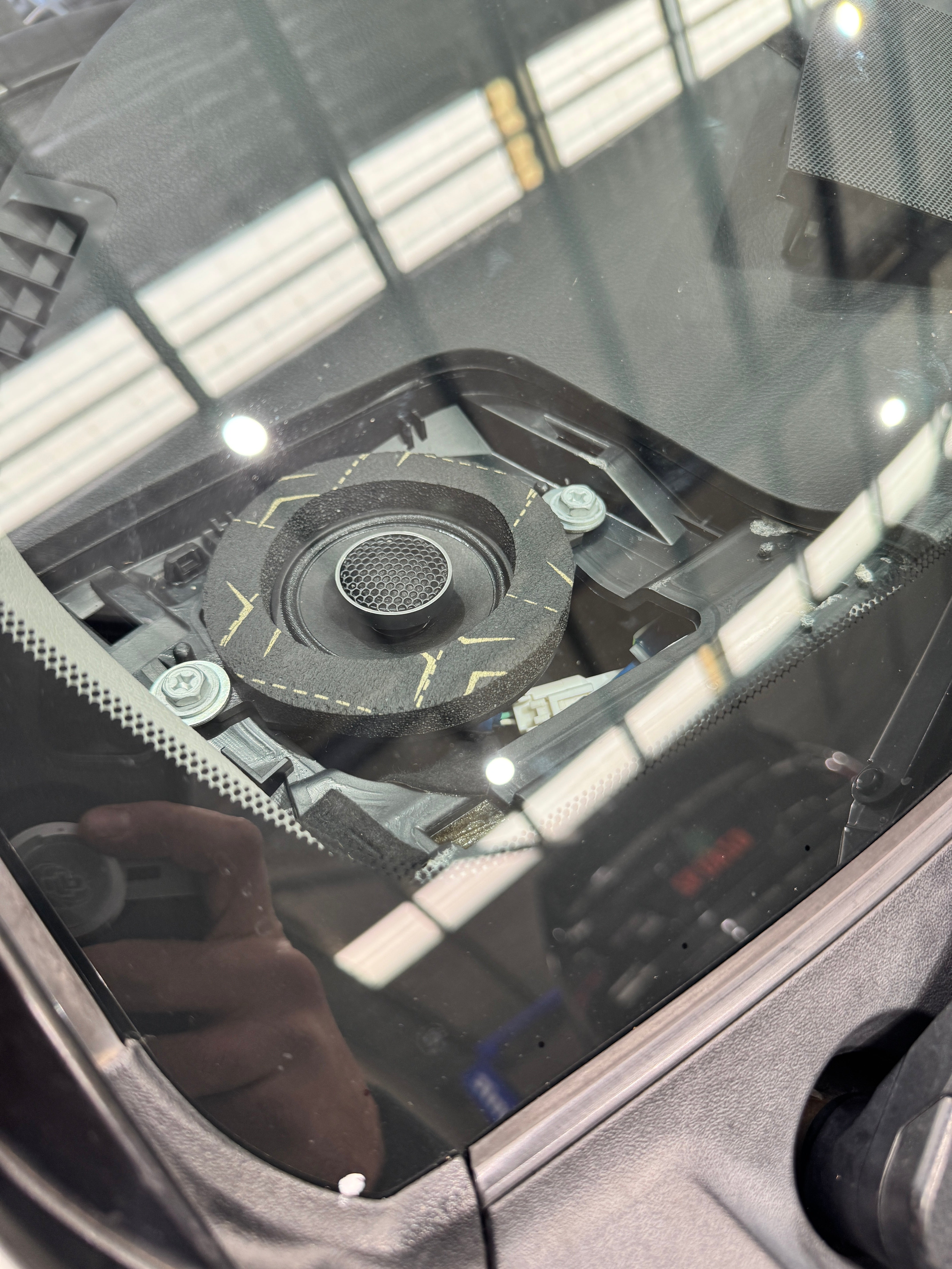 DIY LC200 150 Prado Stage 2 Sound System