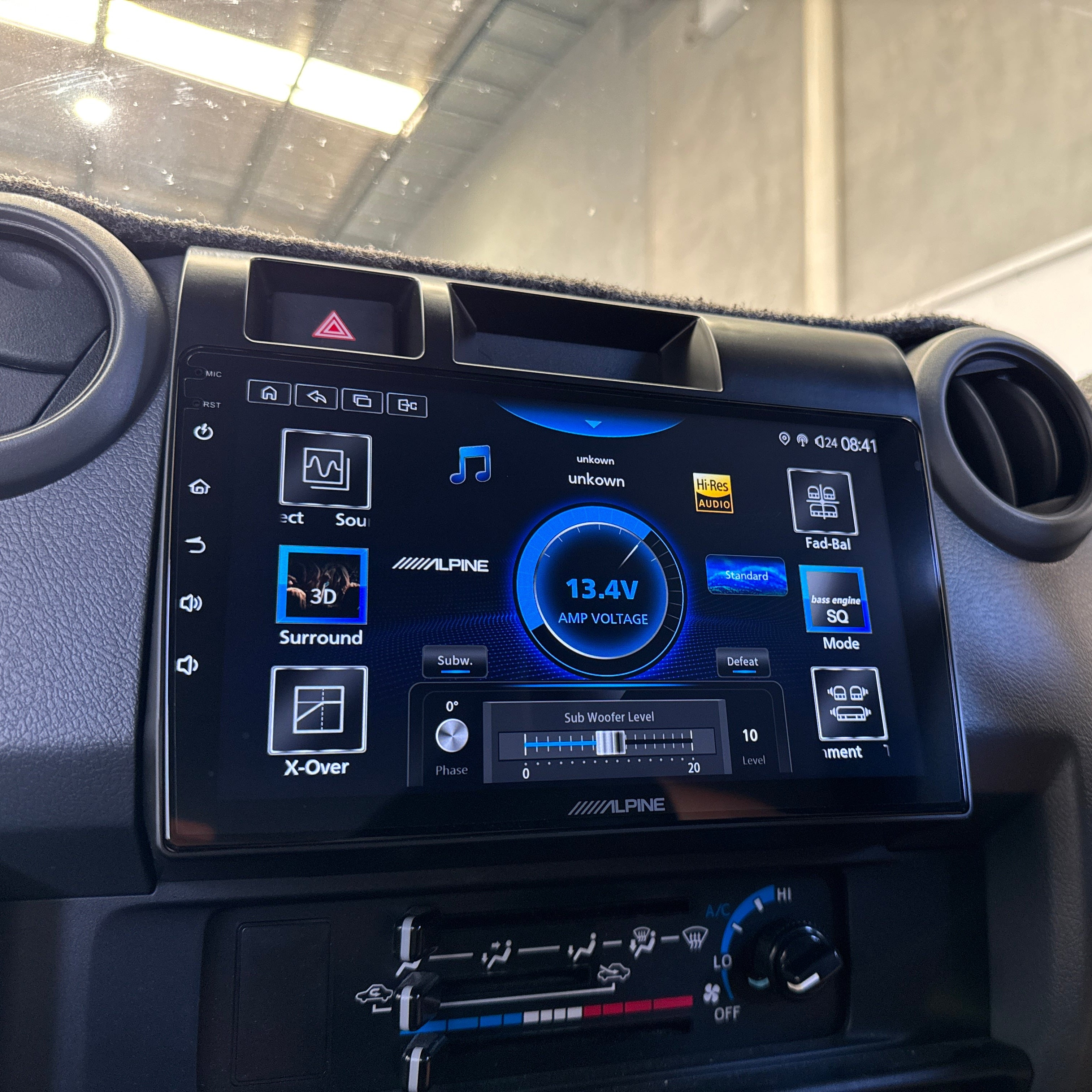 Toyota LandCruiser 70 Series (2007–2022) Head Unit Upgrade – Wireless CarPlay & Android Auto | Alpine 9"