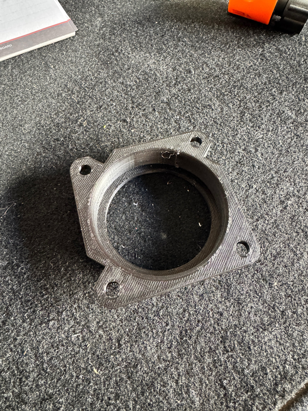Adapter top-down view — mounting plate detail