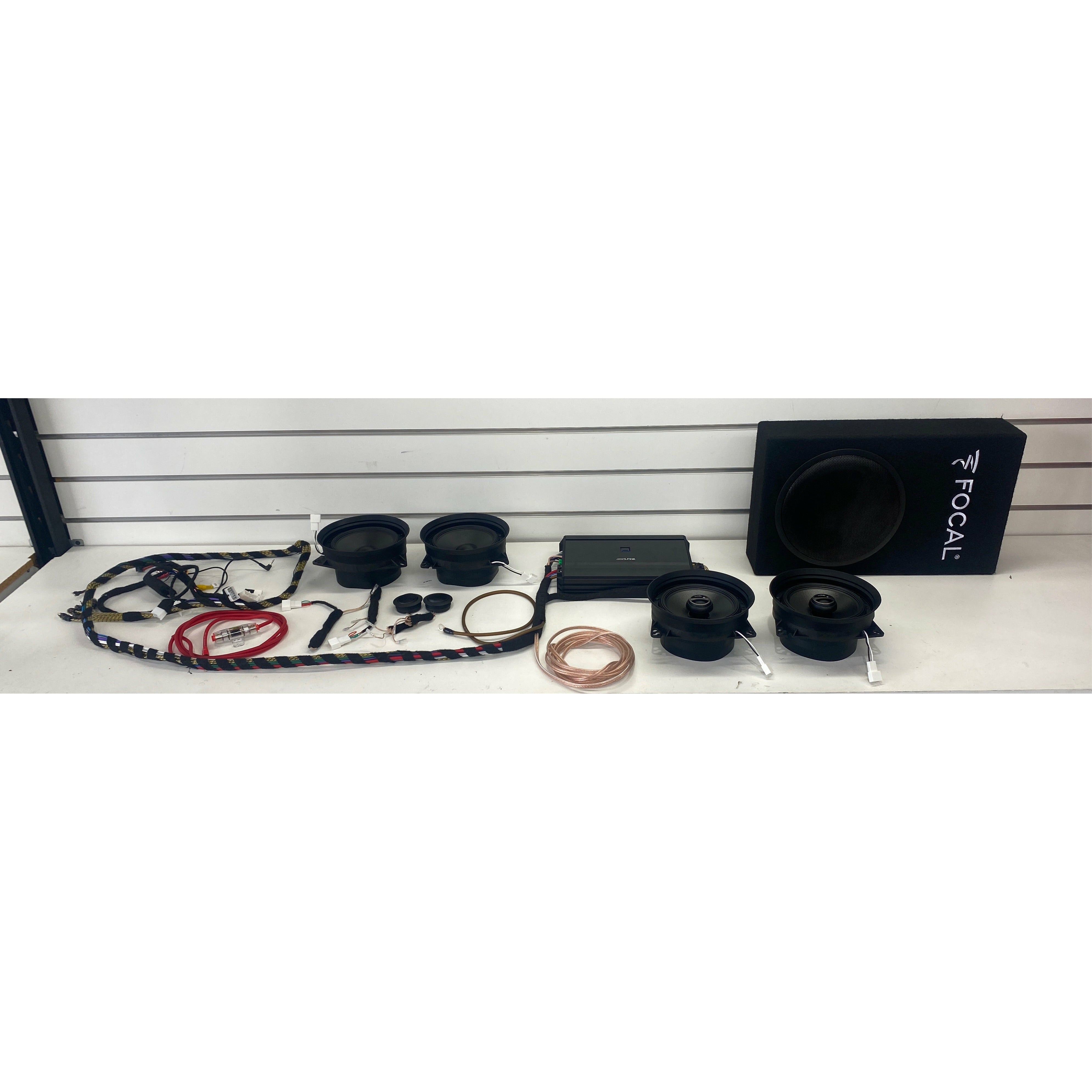 Toyota Hilux N80 Stage 2 Audio Upgrade | Alpine DIY Sound Pack